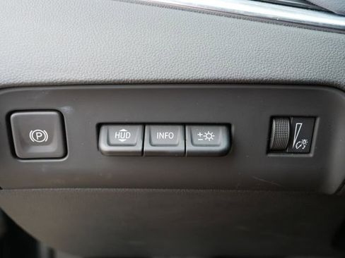 Used 2024 Buick Enclave Premium image 25