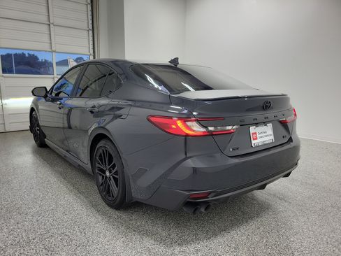 Used 2025 Toyota Camry SE w/ Convenience Package FWD image 7