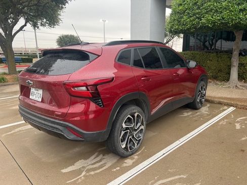 Certified 2025 Chevrolet Trax RS w/ Driver Confidence Package image 3