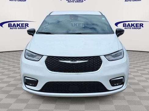 New 2026 Chrysler Pacifica Select image 8