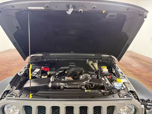 Used 2019 Jeep Wrangler Unlimited Sport S AWD/4WD image 85
