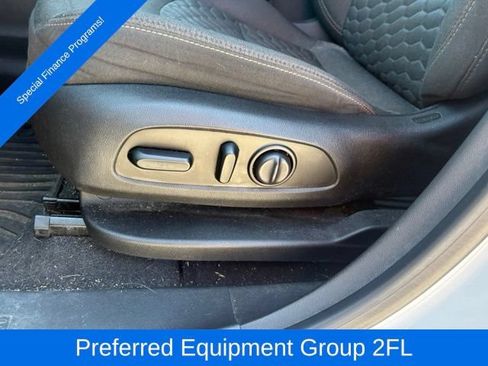 Used 2019 Chevrolet Equinox LT w/ Driver Convenience Package FWD image 13