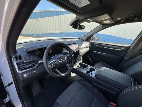 New 2025 GMC Acadia Elevation image 10