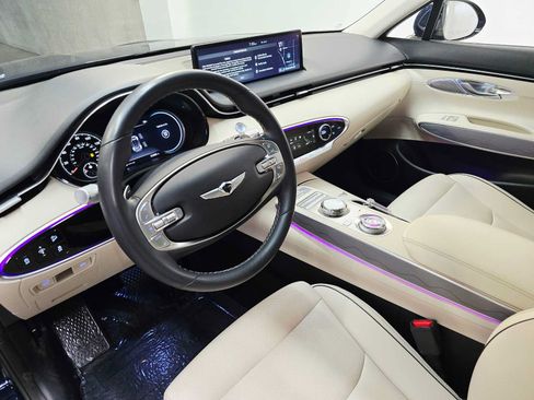 Used 2022 Genesis GV70 2.5T w/ Advanced Package AWD/4WD image 2