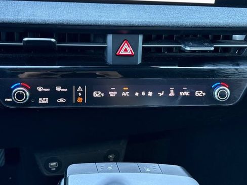 Certified 2024 Kia EV6 Light RWD image 27