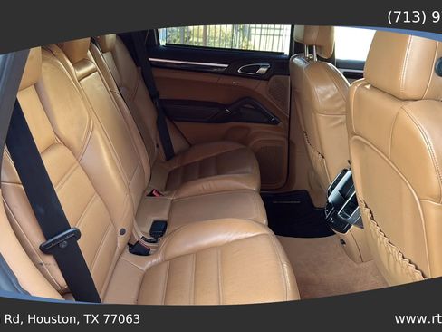 Used 2011 Porsche Cayenne S image 30