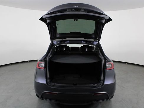 Used 2023 Tesla Model Y Long Range AWD/4WD image 16