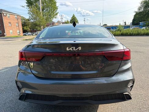 Certified 2024 Kia Forte LXS w/ LXS Technology Package FWD image 6
