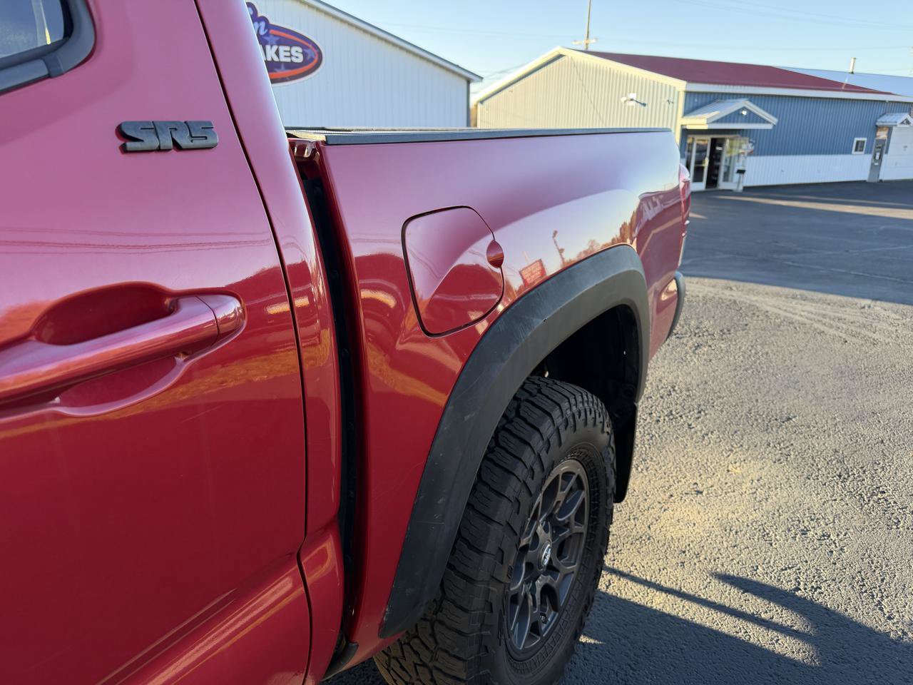 Used 2017 Toyota Tacoma SR5 w/ Tow Package AWD/4WD image 13