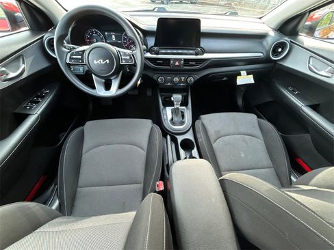 Used 2024 Kia Forte LXS w/ LXS Technology Package image 22