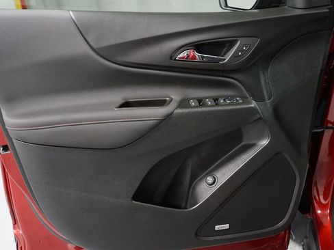 Used 2023 Chevrolet Equinox RS w/ RS Leather Package image 29