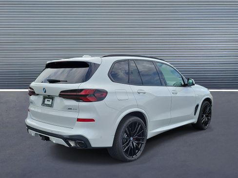New 2026 BMW X5 sDrive40i w/ M Sport Package RWD image 3
