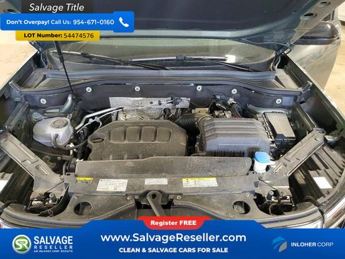 Used 2025 Volkswagen Atlas Peak Edition SE AWD/4WD image 16