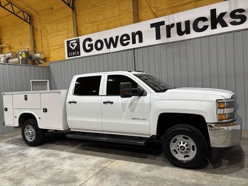 Used 2019 Chevrolet Silverado 2500 W/T w/ WT Convenience Package AWD/4WD image 3