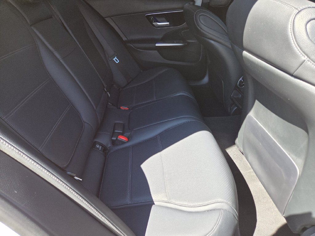 Used 2022 Mercedes-Benz C 300 Sedan image 18