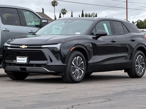 New 2025 Chevrolet Blazer EV LT image 8