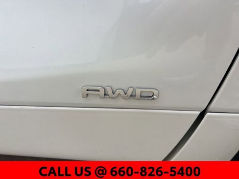 Certified 2020 Toyota Highlander XLE AWD/4WD image 6