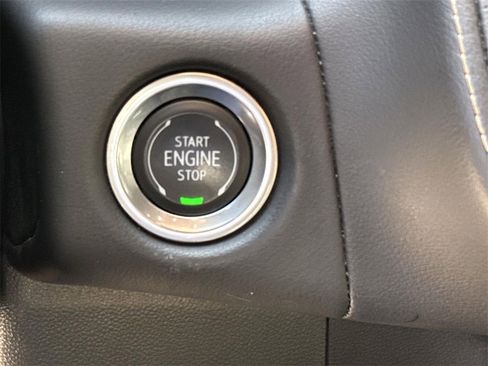 Used 2024 Chevrolet Tahoe Premier image 16