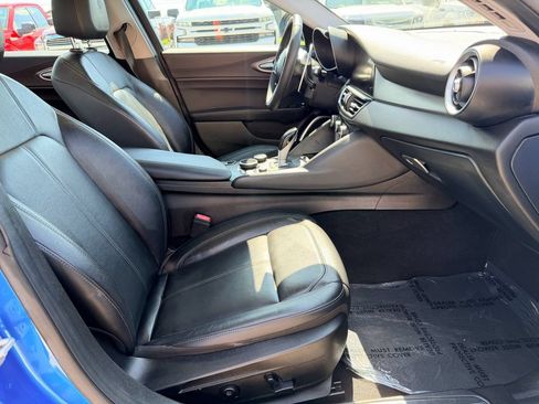 Used 2018 Alfa Romeo Giulia AWD image 15