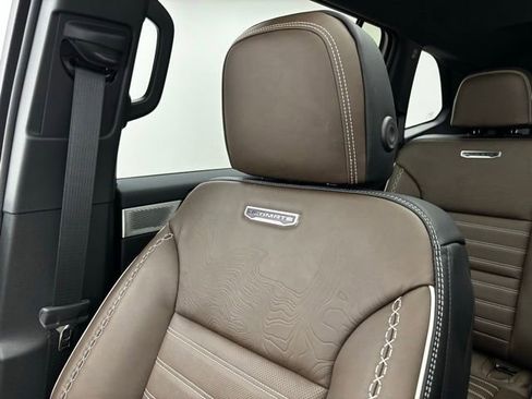New 2026 GMC Acadia Denali Ultimate w/ LPO, Floor Liner Package AWD/4WD image 48