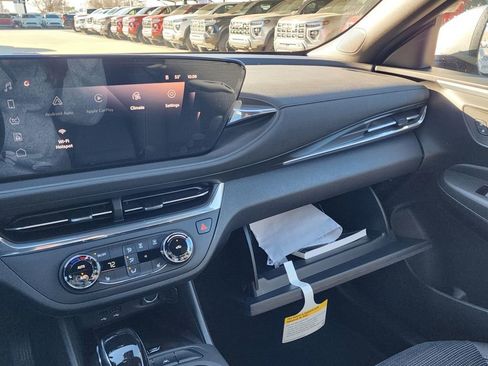 New 2026 Buick Envista Preferred w/ Convenience I Package FWD image 32