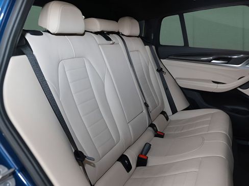 Used 2021 BMW X4 M40i w/ Executive Package image 13