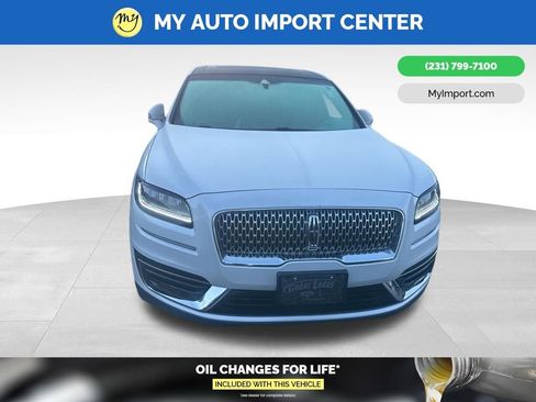 Used 2019 Lincoln Nautilus Reserve AWD/4WD image 2