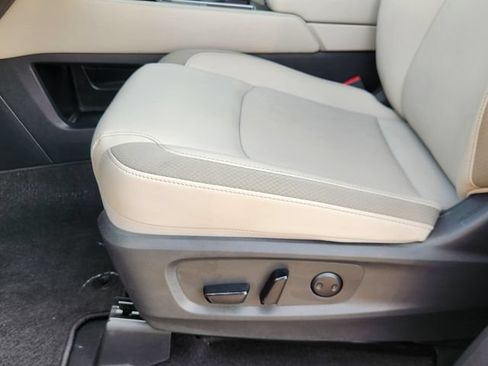 Used 2026 Nissan Pathfinder SL FWD image 23