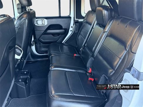Used 2020 Jeep Wrangler Unlimited Sahara image 16