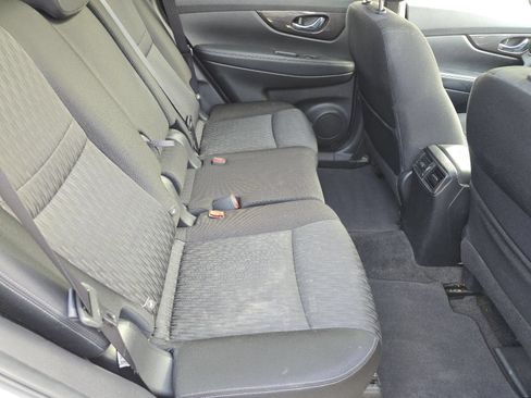 Used 2019 Nissan Rogue SV w/ Sun & Sound Touring Package FWD image 23