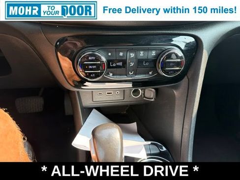 Used 2020 Buick Encore GX Essence w/ Sport Touring Package AWD/4WD image 23