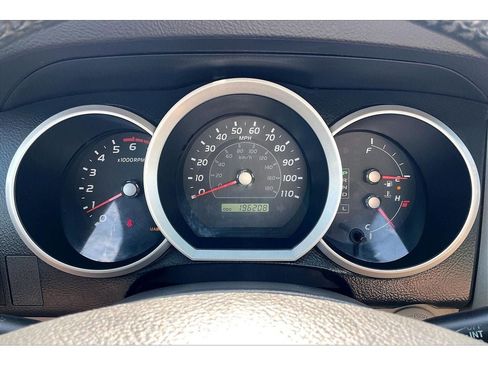 Used 2006 Toyota 4Runner SR5 AWD/4WD image 21