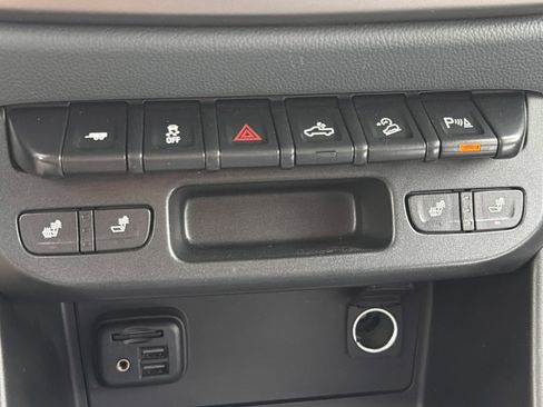 Used 2020 Chevrolet Colorado Z71 AWD/4WD image 29