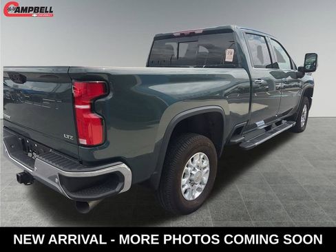 Used 2025 Chevrolet Silverado 2500 LTZ w/ LTZ Plus Package image 6