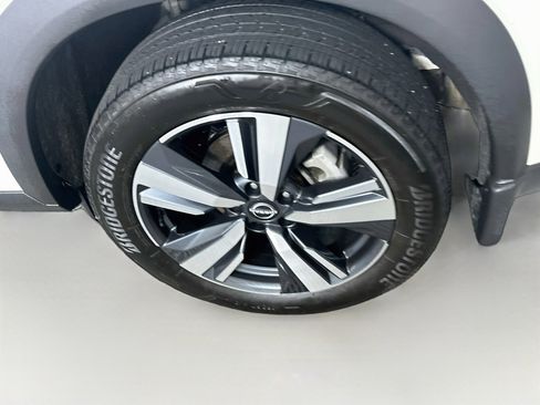 Used 2023 Nissan Rogue SL w/ SL Premium Package AWD/4WD image 11