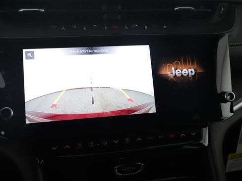 New 2026 Jeep Grand Cherokee Altitude image 20