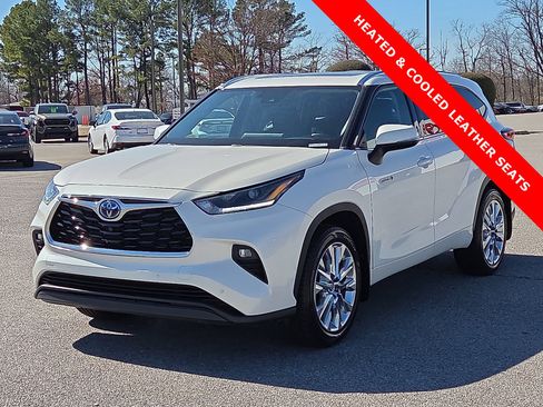 Used 2021 Toyota Highlander Limited image 2