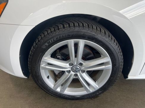 Used 2014 Volkswagen Passat TDI SE FWD image 15
