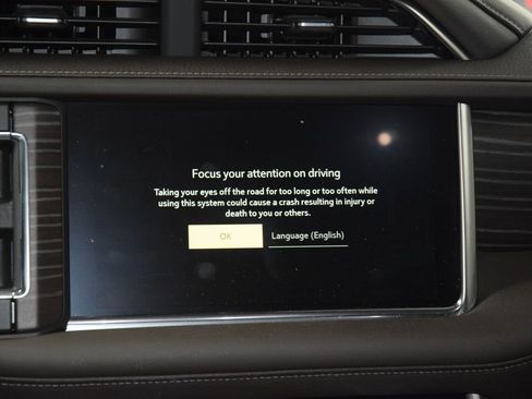 Used 2024 GMC Yukon Denali image 34