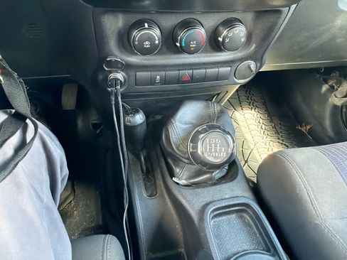 Used 2011 Jeep Wrangler Unlimited Sport AWD/4WD image 3