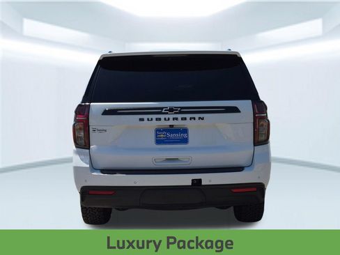 Used 2023 Chevrolet Suburban Z71 w/ Luxury Package AWD/4WD image 5