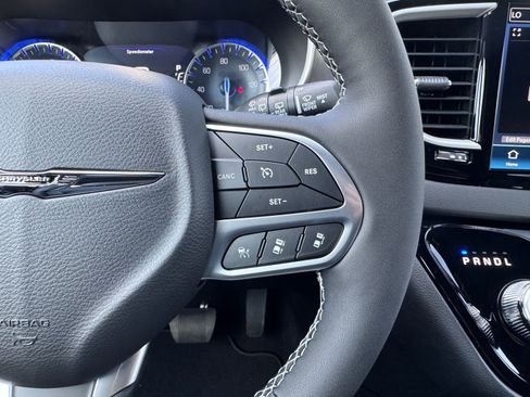 New 2026 Chrysler Voyager LX image 16