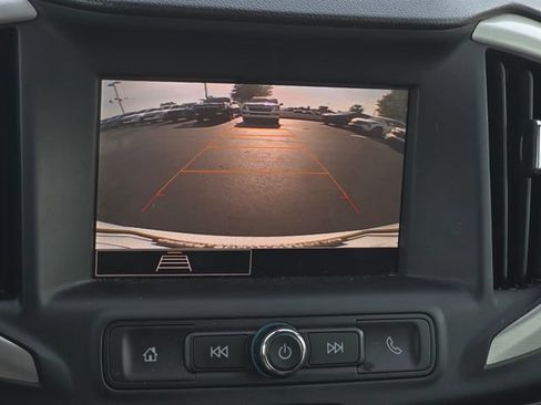 Used 2024 GMC Terrain SLE FWD image 18
