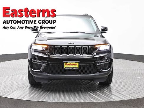 Used 2023 Jeep Grand Cherokee 4WD 4xe image 2