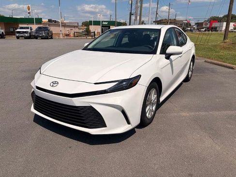 Used 2025 Toyota Camry LE FWD image 3