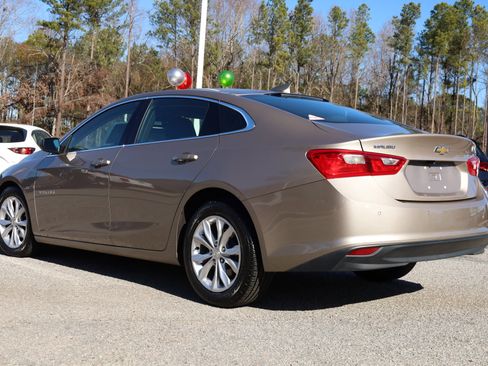 Used 2024 Chevrolet Malibu LT image 3