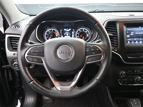 Used 2019 Jeep Cherokee Latitude Plus image 7