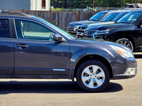 Used 2011 Subaru Outback 2.5i Premium AWD/4WD image 17