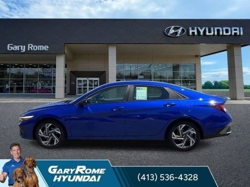 Certified 2025 Hyundai Elantra Sport FWD image 5