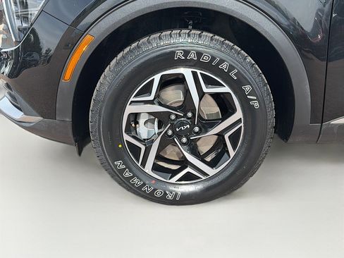 Used 2025 Kia Sportage LX image 11